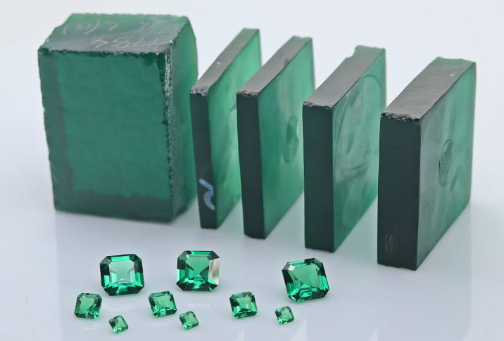 synthetic emerald.JPG